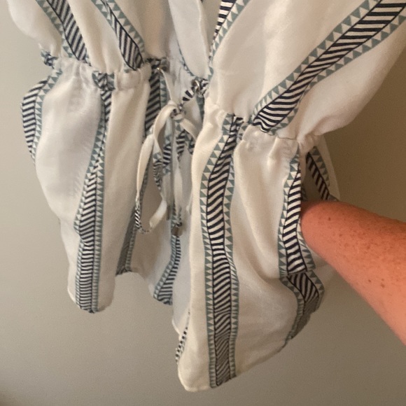 Summertime romper with low back & pockets - Picture 6 of 6